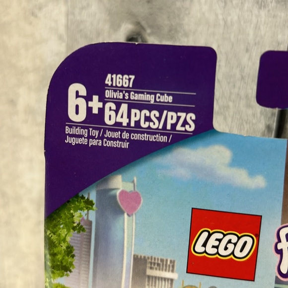New in Package Lego Friends Olivia’s Gaming Cube 64 PCS Mystery Pet - Picture 5 of 6